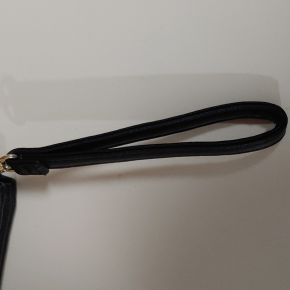 Reaction Kenneth Cole Rock and Roll Wristlet Bag - Picture 9 of 16